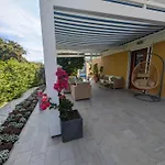 Sorrento Garden Room